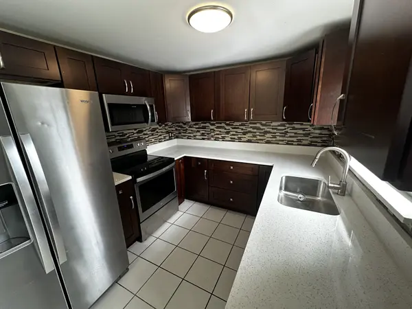 3704 Meadowbreeze Dr, Tampa, FL 33619-1249