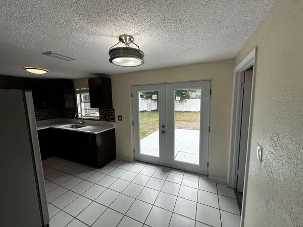 3704 Meadowbreeze Dr, Tampa, FL 33619-1249