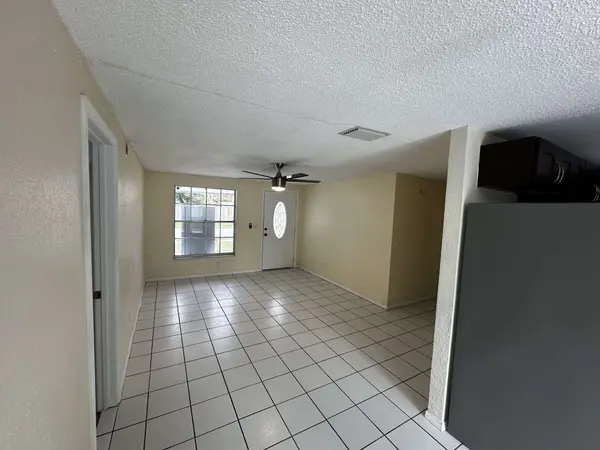 3704 Meadowbreeze Dr, Tampa, FL 33619-1249
