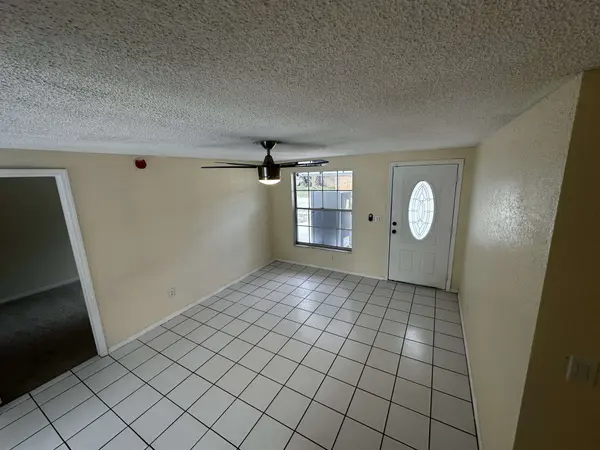 3704 Meadowbreeze Dr, Tampa, FL 33619-1249