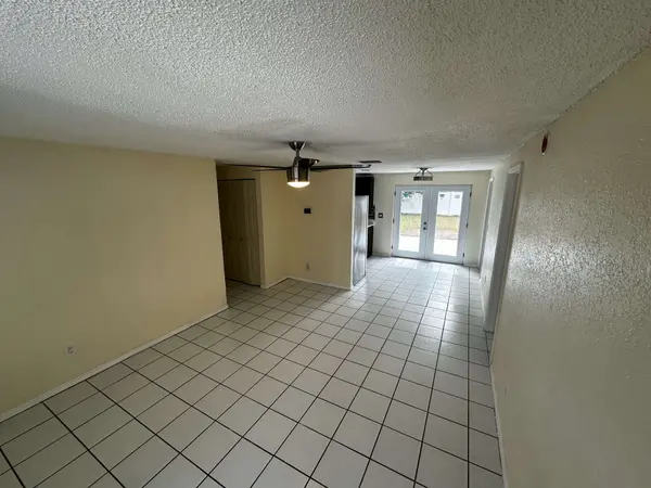 3704 Meadowbreeze Dr, Tampa, FL 33619-1249