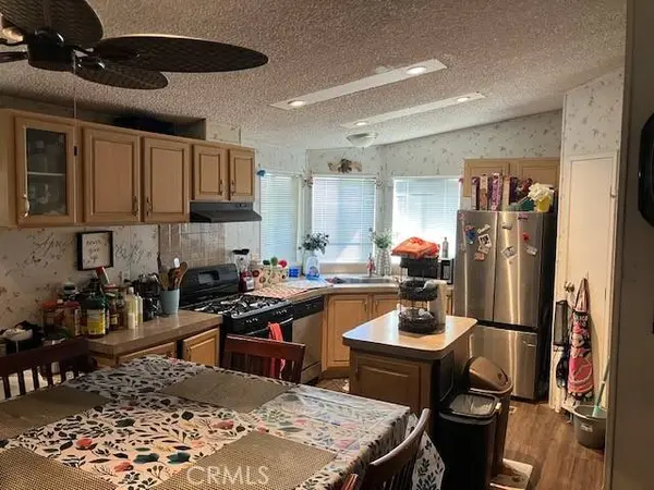1030 E Avenue S #38, Palmdale, CA 93550