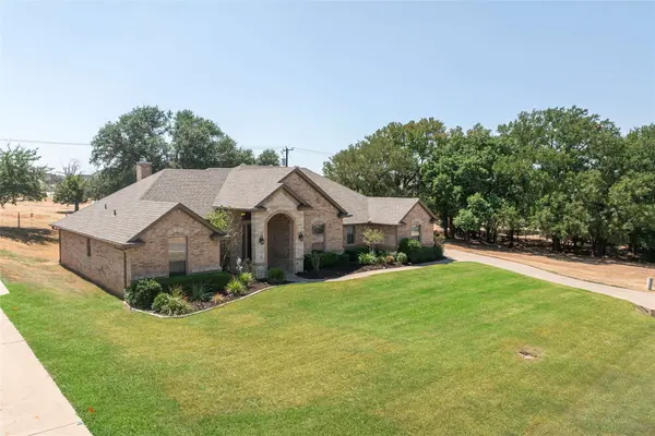 6909 Westover DR, Granbury, TX 76049