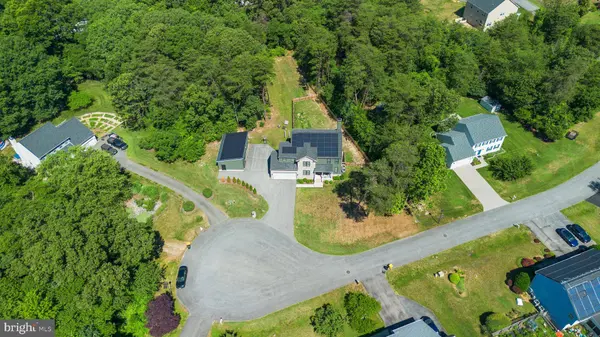 8215 ATHENA LN, Severn, MD 21144