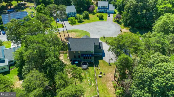 8215 ATHENA LN, Severn, MD 21144