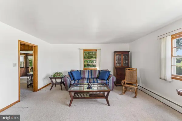 5049 BRADDOCK RD, Woodbine, MD 21797