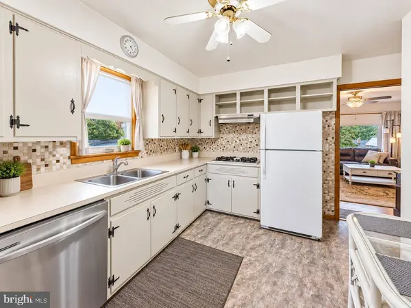 521 MARK DR, Westminster, MD 21157