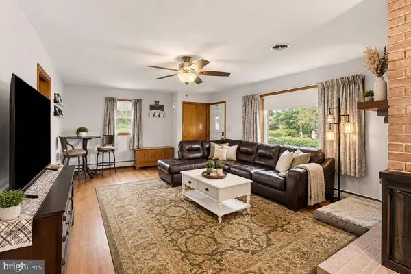 521 MARK DR, Westminster, MD 21157