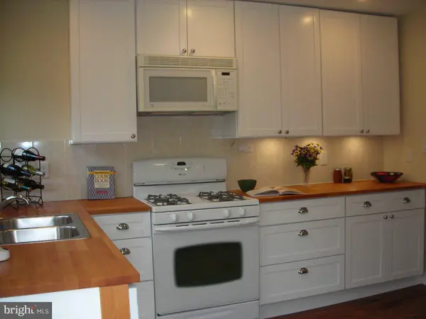 1607 POTOMAC AVE, Baltimore, MD 21227