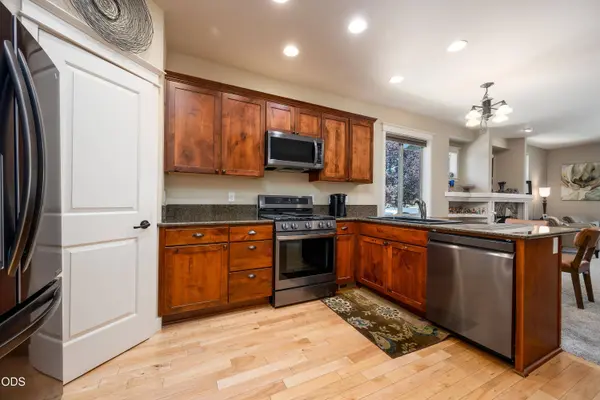 20768 Horizon Ridge PL, Bend, OR 97701