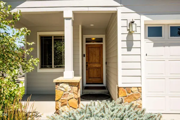 20768 Horizon Ridge PL, Bend, OR 97701