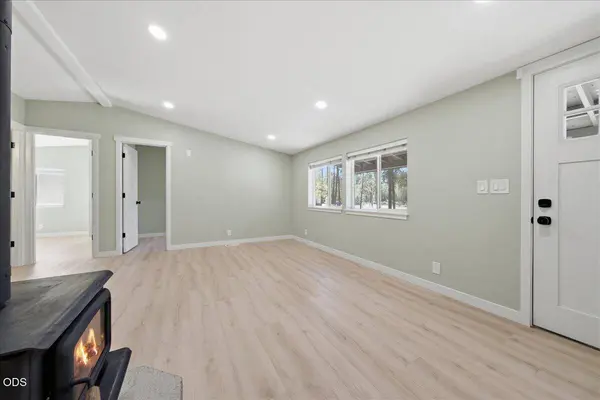 16866 Whittier DR, Bend, OR 97707