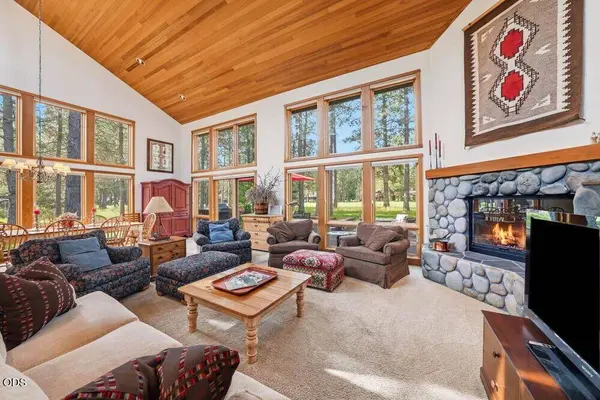 71190 Fiddleneck LN #GH 14, Black Butte Ranch, OR 97759