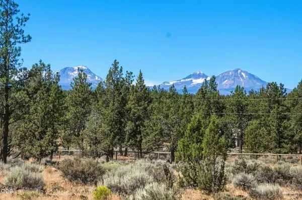 67422 Trout LN, Bend, OR 97703