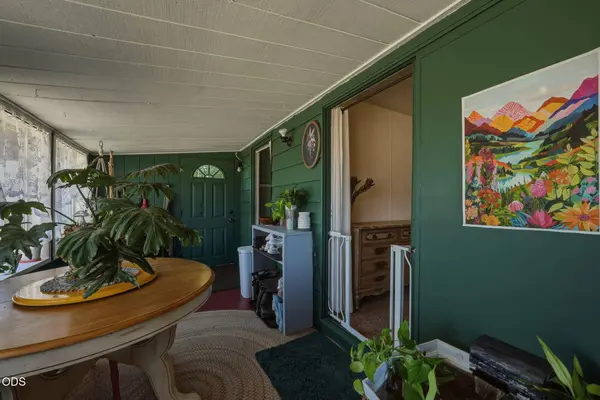 67050 Gist RD, Bend, OR 97703