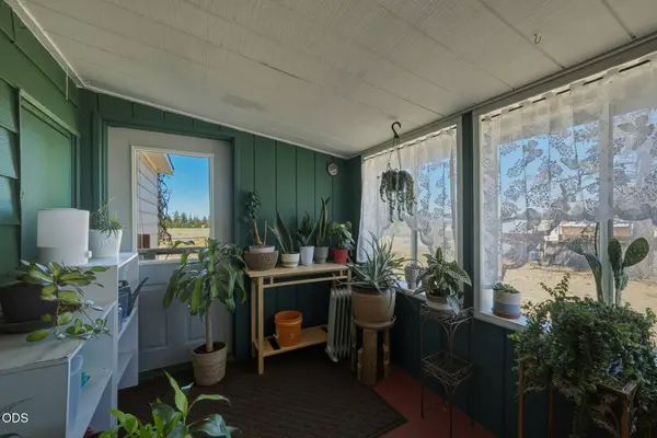 67050 Gist RD, Bend, OR 97703