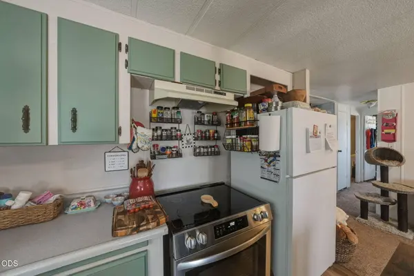 67050 Gist RD, Bend, OR 97703