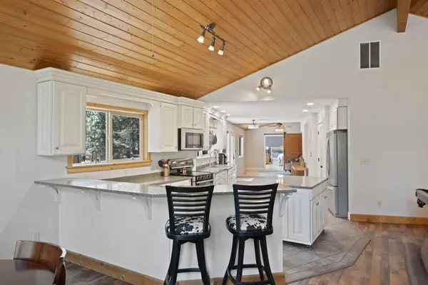 14590 Mountain View LOOP, Sisters, OR 97759