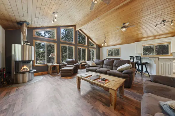 14590 Mountain View LOOP, Sisters, OR 97759