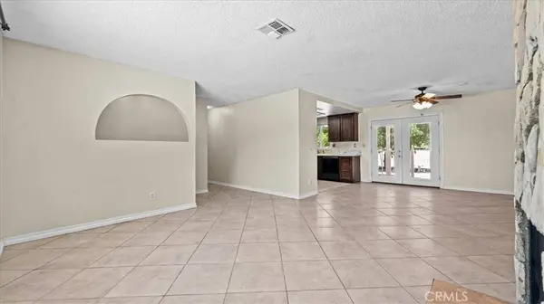 18298 Danbury, Hesperia, CA 92345
