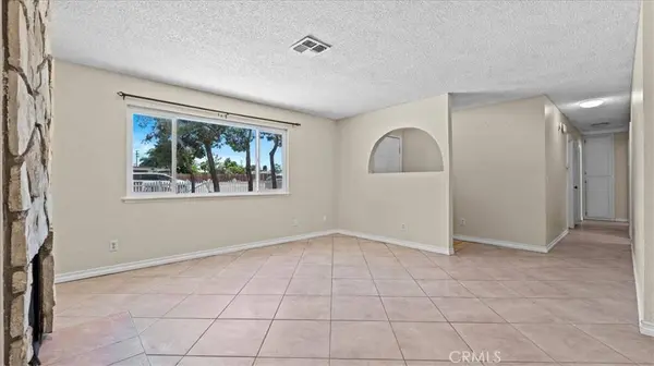 18298 Danbury, Hesperia, CA 92345