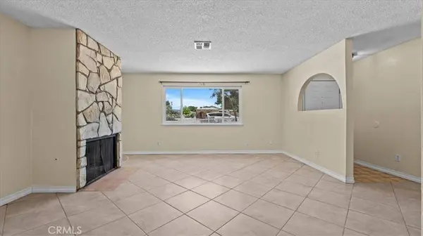 18298 Danbury, Hesperia, CA 92345