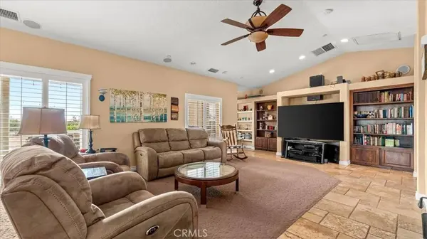 10271 Clover, Hesperia, CA 92344