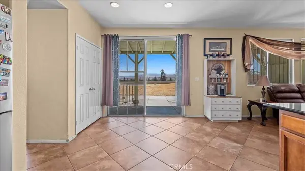 17681 View Mount CT, Victorville, CA 92395