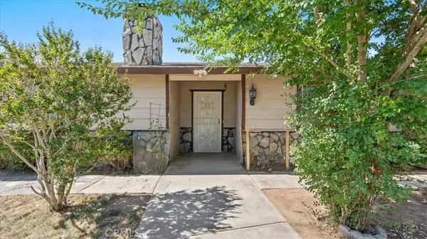 22935 Standing Rock, Apple Valley, CA 92307