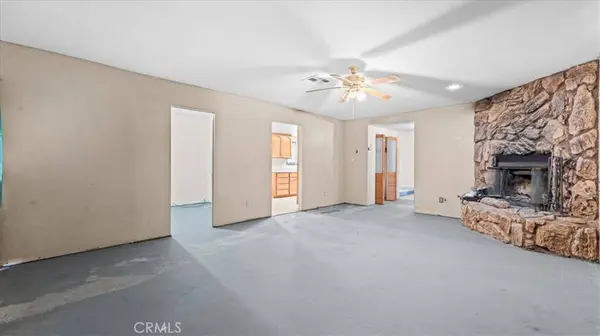 22935 Standing Rock, Apple Valley, CA 92307