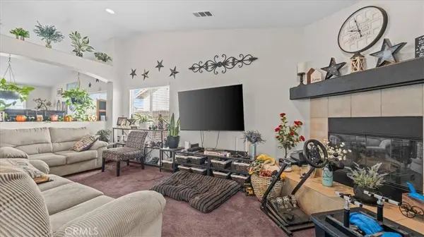 15928 Elkins, Victorville, CA 92395