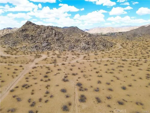 15 Laguna Seca, Apple Valley, CA 92307