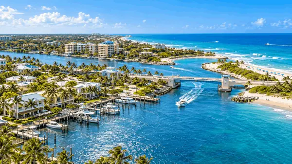 Boynton Beach Florida waterfront homes, marina, Intracoastal Waterway, beach and boats