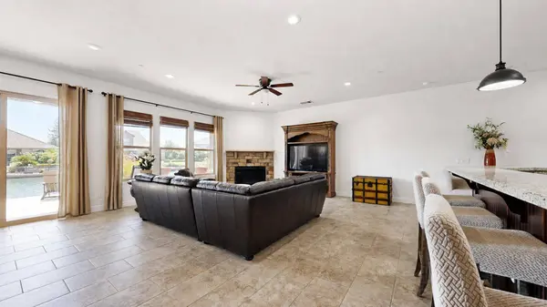 10963 E Egret, Clovis, CA 93619