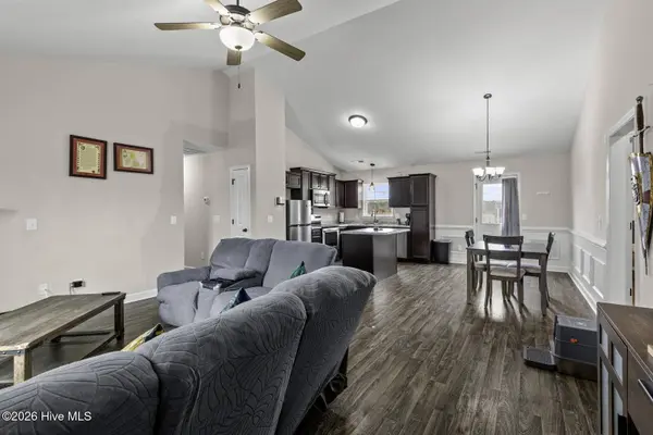 205 Arbor CT, Richlands, NC 28574