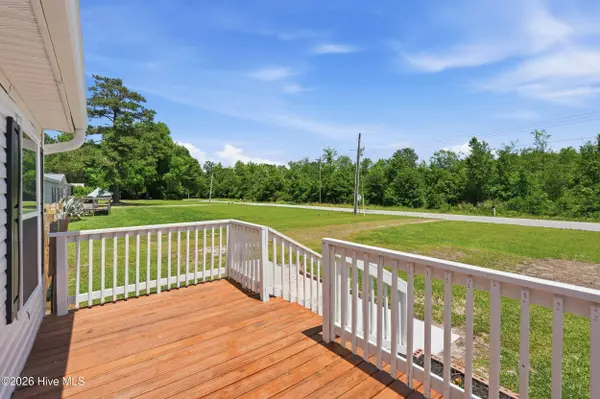 1257 Old 30 RD, Maysville, NC 28555