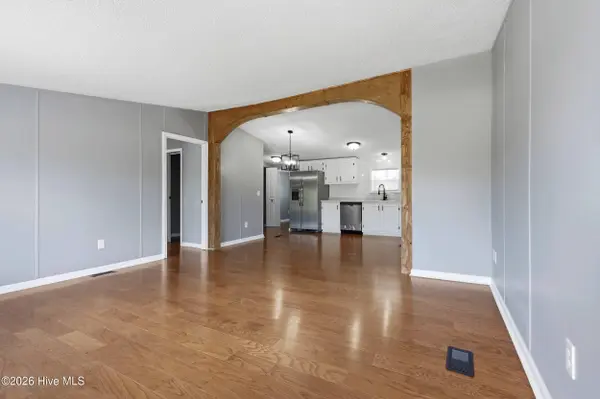 1257 Old 30 RD, Maysville, NC 28555