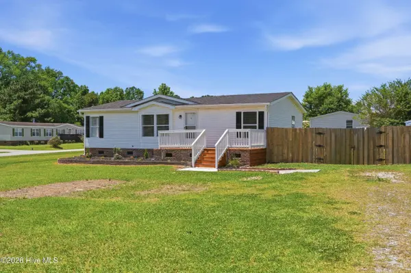 1257 Old 30 RD, Maysville, NC 28555