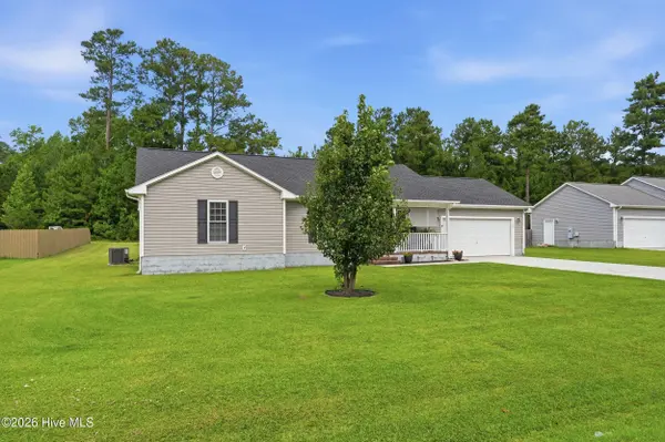 102 Laredo DR, Jacksonville, NC 28540
