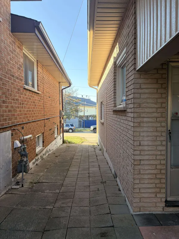 260 Bruce ST, Brantford, ON N3S 4Z9