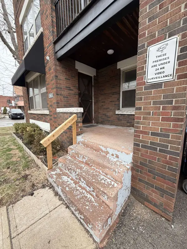 983 Main ST E #1, Hamilton, ON L8M 1N3