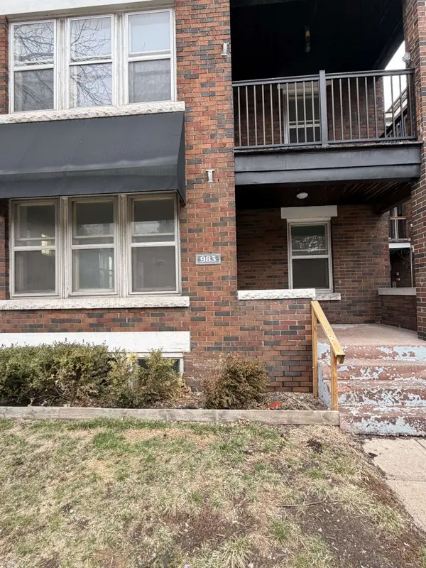 983 Main ST E #1, Hamilton, ON L8M 1N3