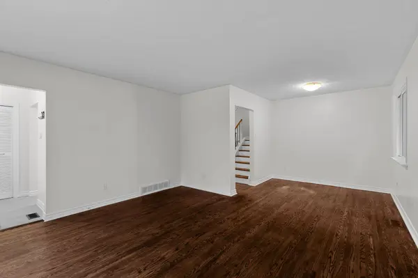 65 Ottaway AVE, Barrie, ON L4M 2X1