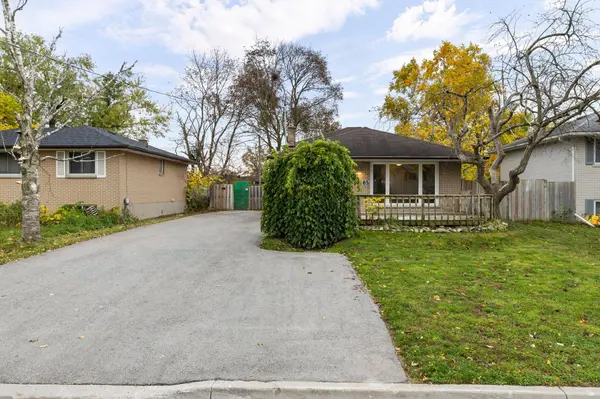 65 Ottaway AVE, Barrie, ON L4M 2X1