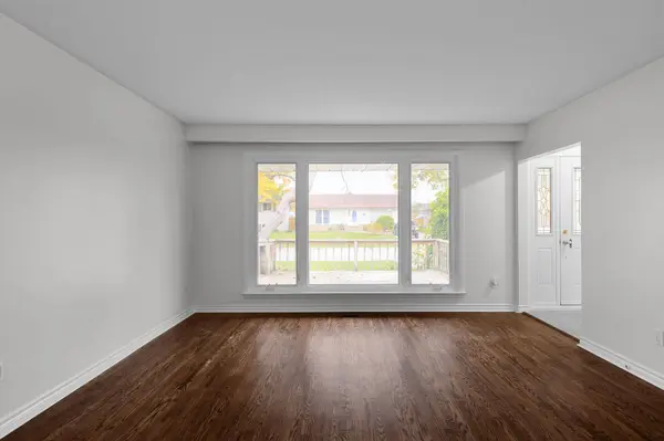65 Ottaway AVE, Barrie, ON L4M 2X1