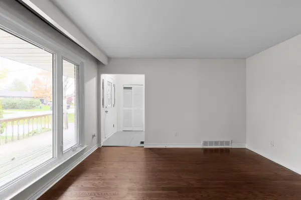 65 Ottaway AVE, Barrie, ON L4M 2X1
