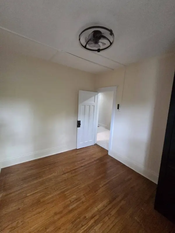 479 Aberdeen AVE #4, Hamilton, ON L8P 2S5