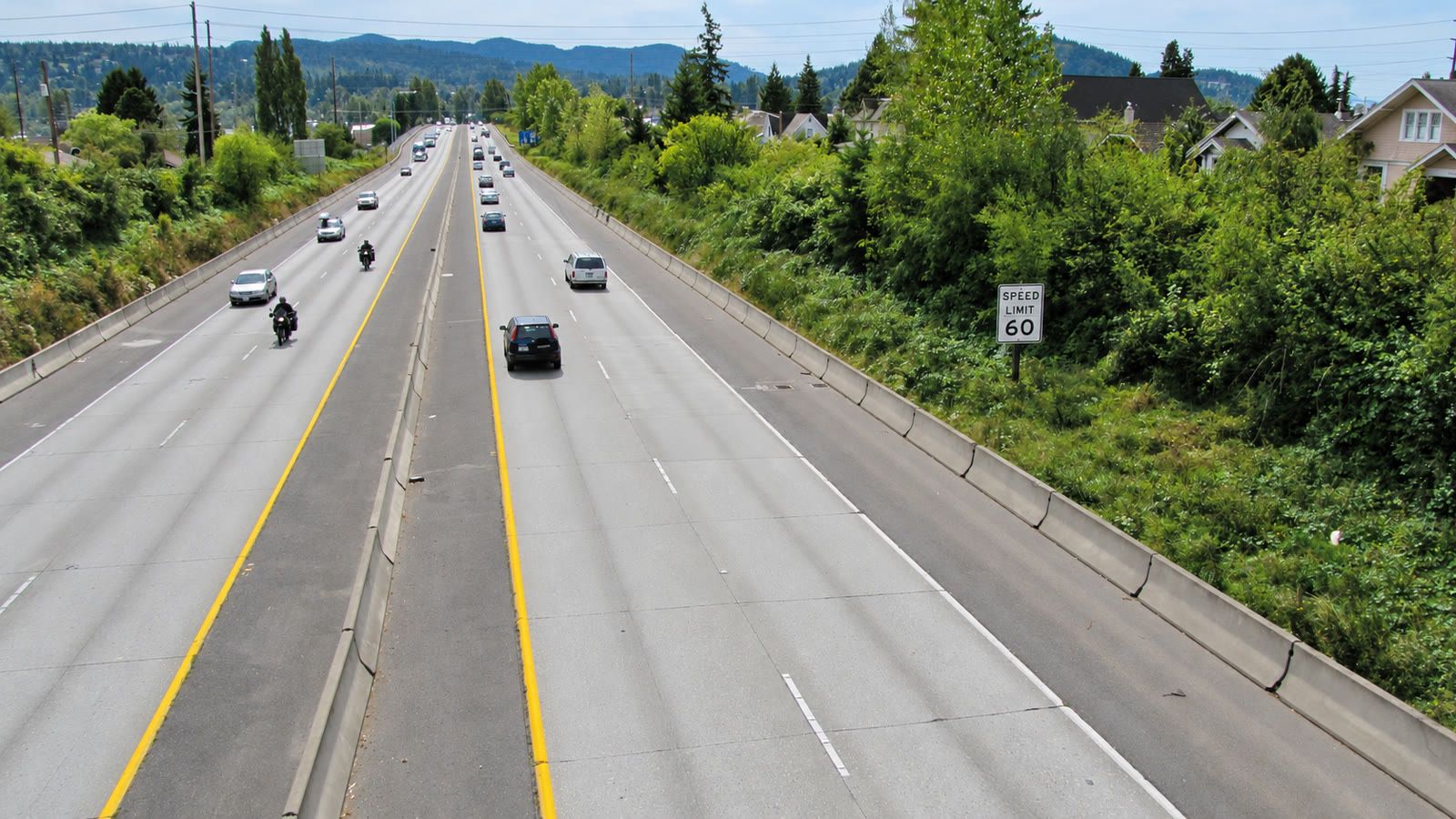 Looking down Interstate 5 through Bellingham from the Alabama Street overpass.