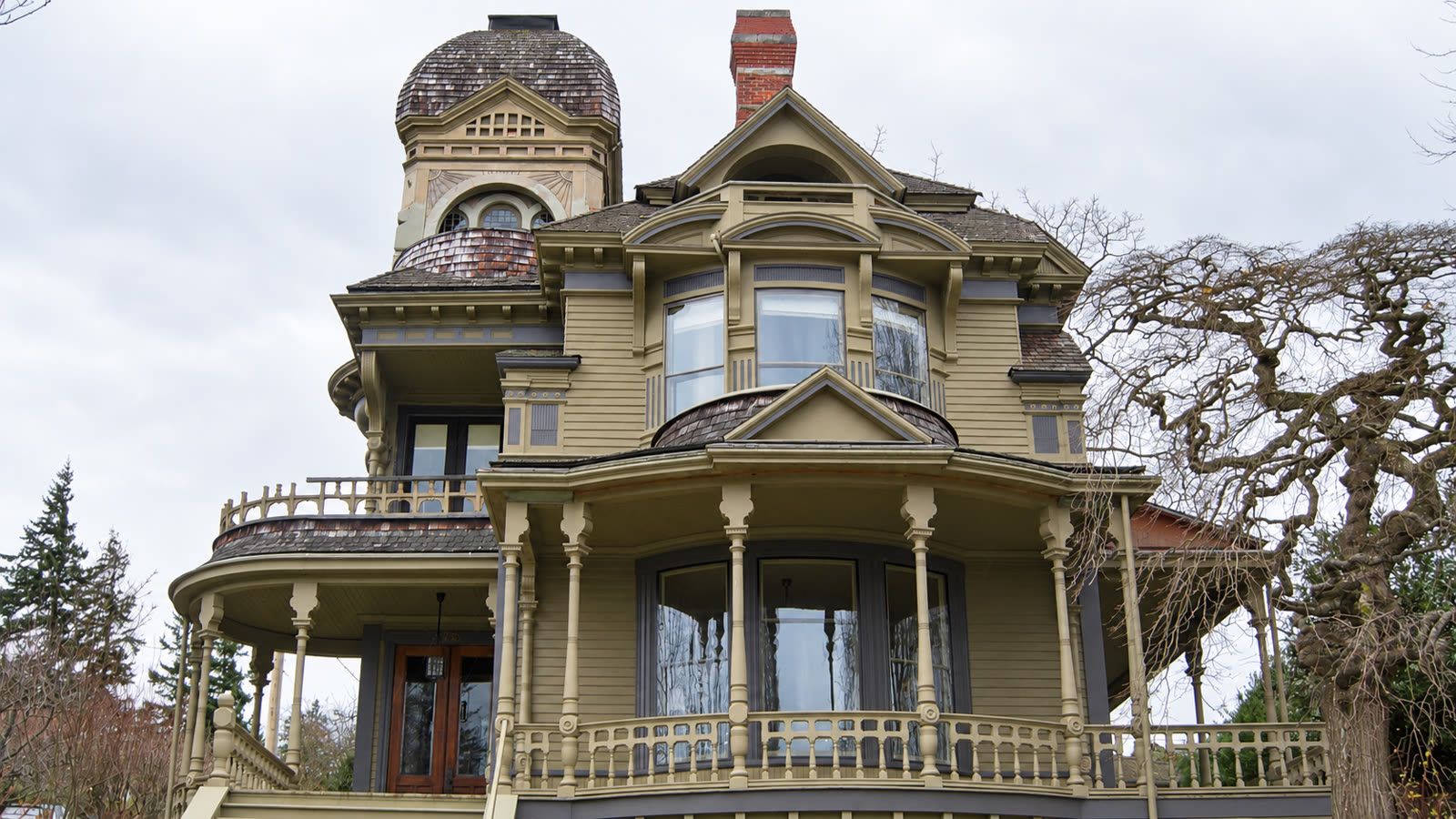 The Gamwell House, an 1892 Queen Anne Victorian on Bellingham's South Hill