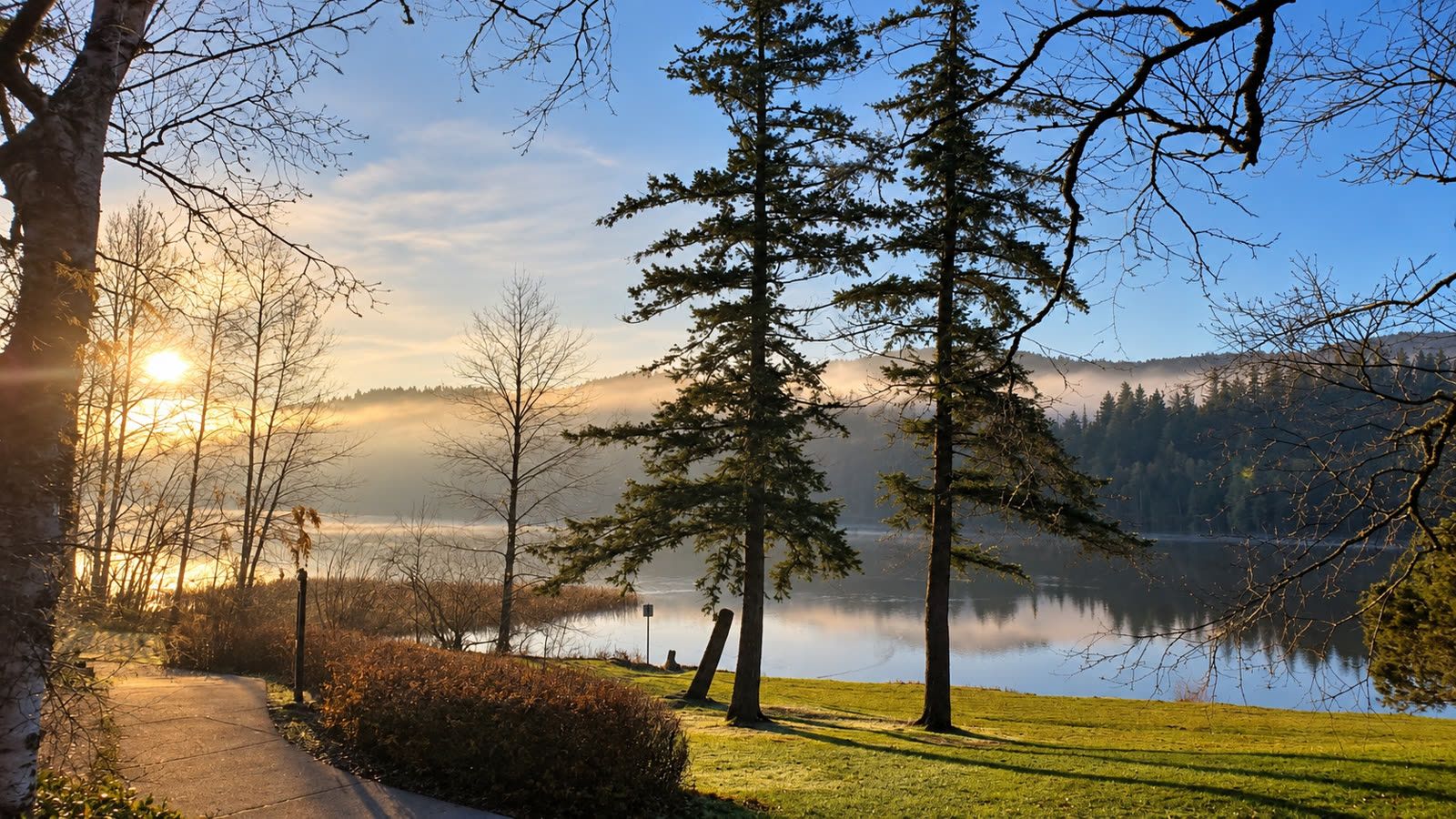 Lake Padden Park at sunrise, next to Bellingham's Samish neighborhood